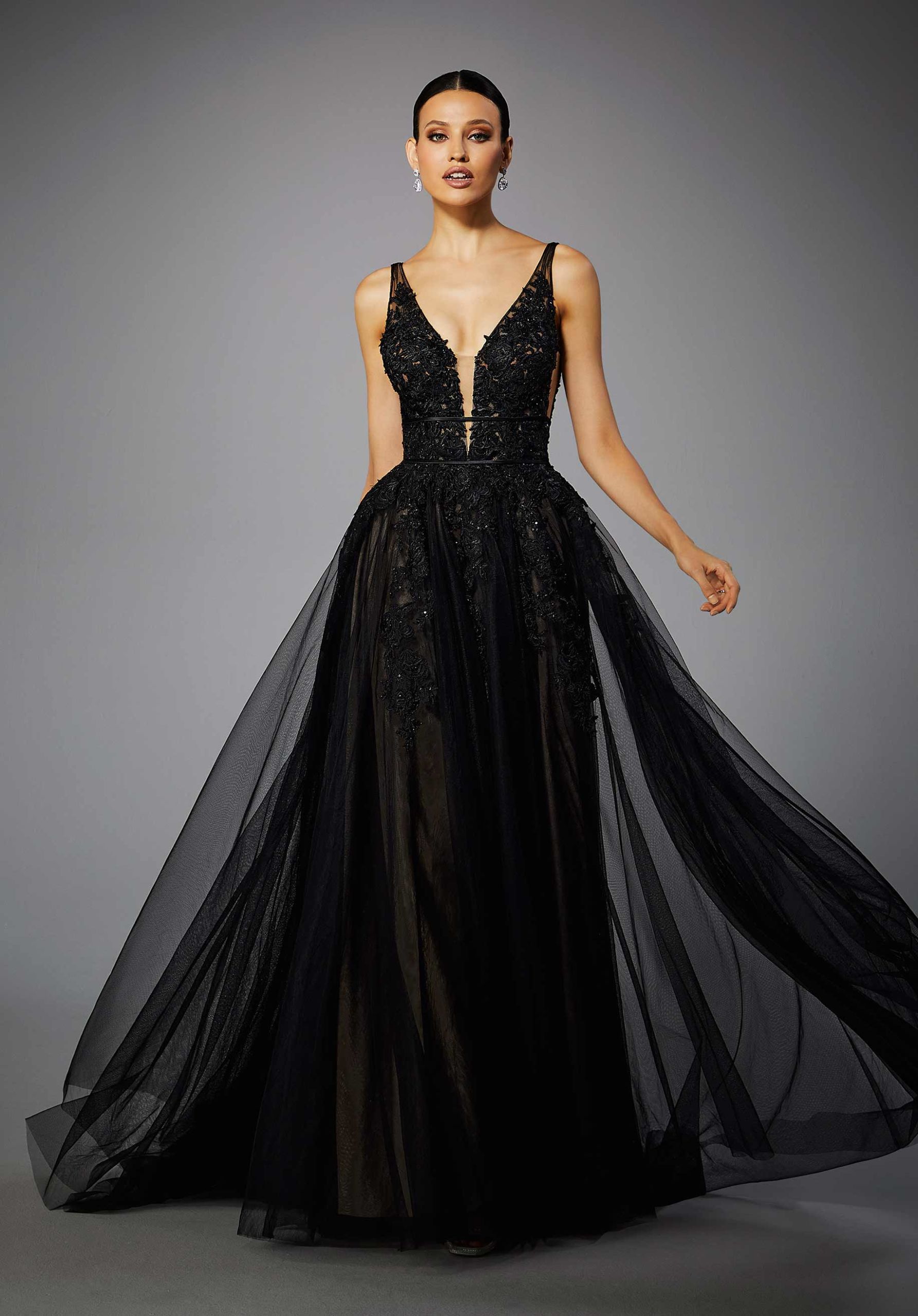 27 Fantastic Black Wedding Dresses To Fall In Love With | Black wedding  gowns, Black evening dresses, Ball gown wedding dress